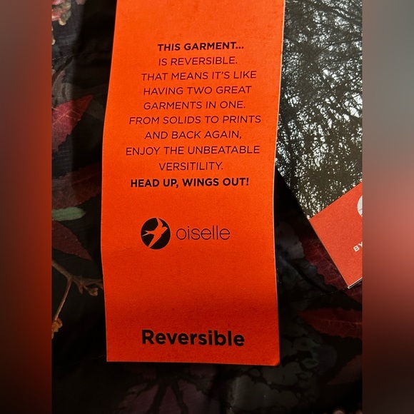 Oiselle Size S Reversible Flip Side Puffy Vest NWT - Picture 6 of 8
